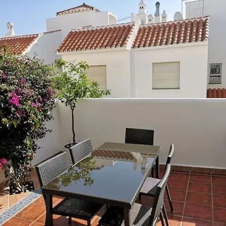 řadový Dům U Moře, 20 Minut Od Letiště, Bazén Hébergement de vacances *